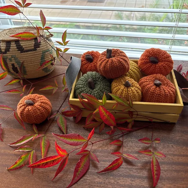 Knit Pumpkins Set of 3